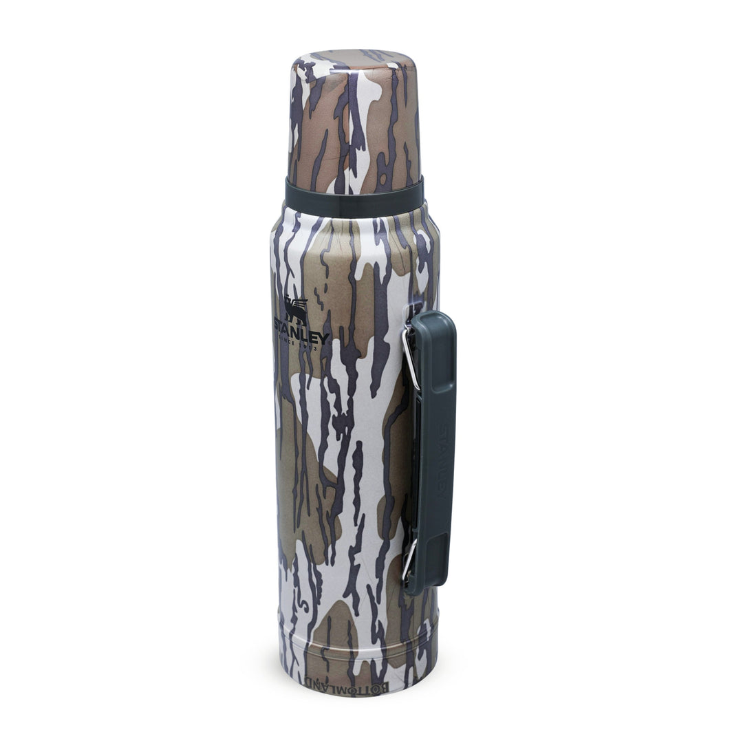 camo stanley water bottle Classic Legendary Bottle 1L | Mossy Oak